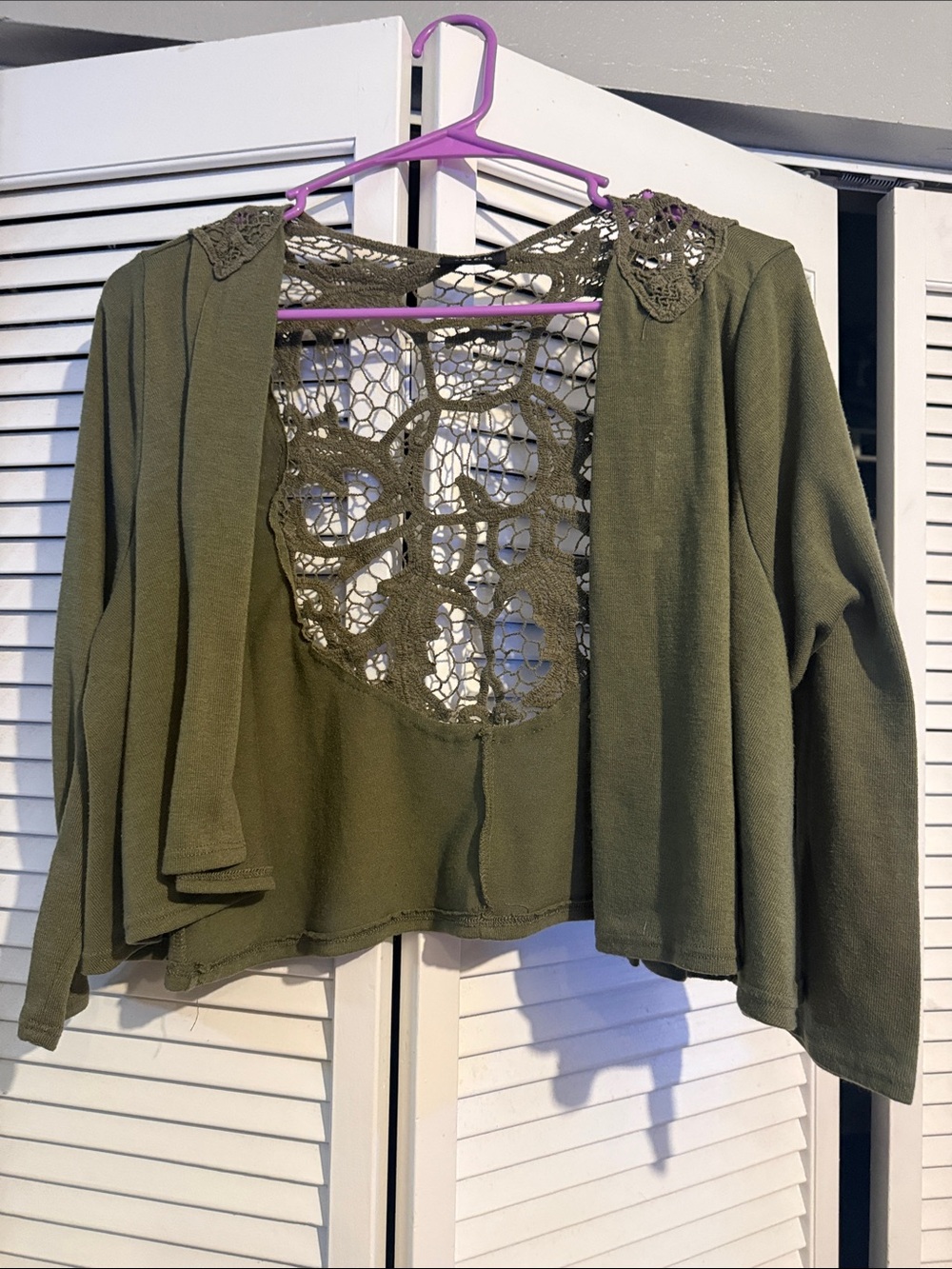 Rue21 Olive Green Open-Front Cardigan with Crochet Back